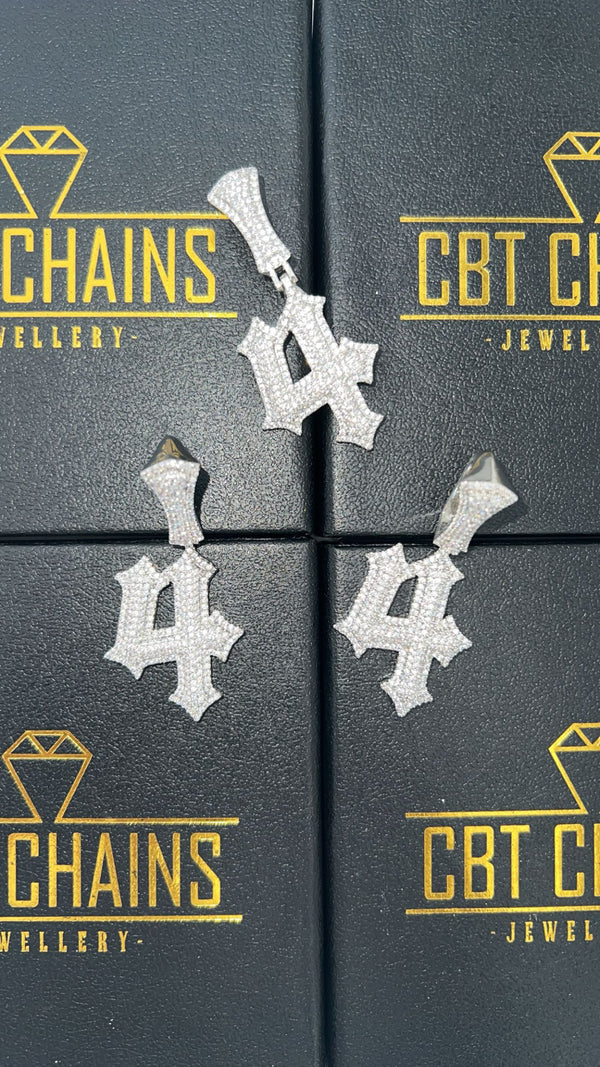 4 Pendant & Chain